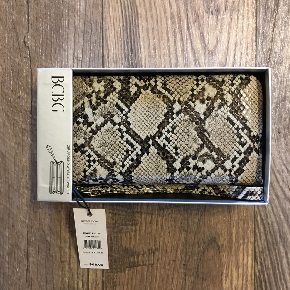 NEW BCBG Tara Wallet